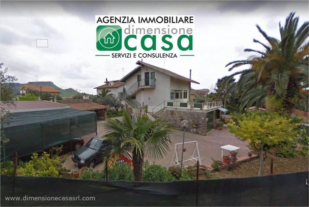 Villa in vendita a Caltanissetta via Michele Dell'Aira, 15