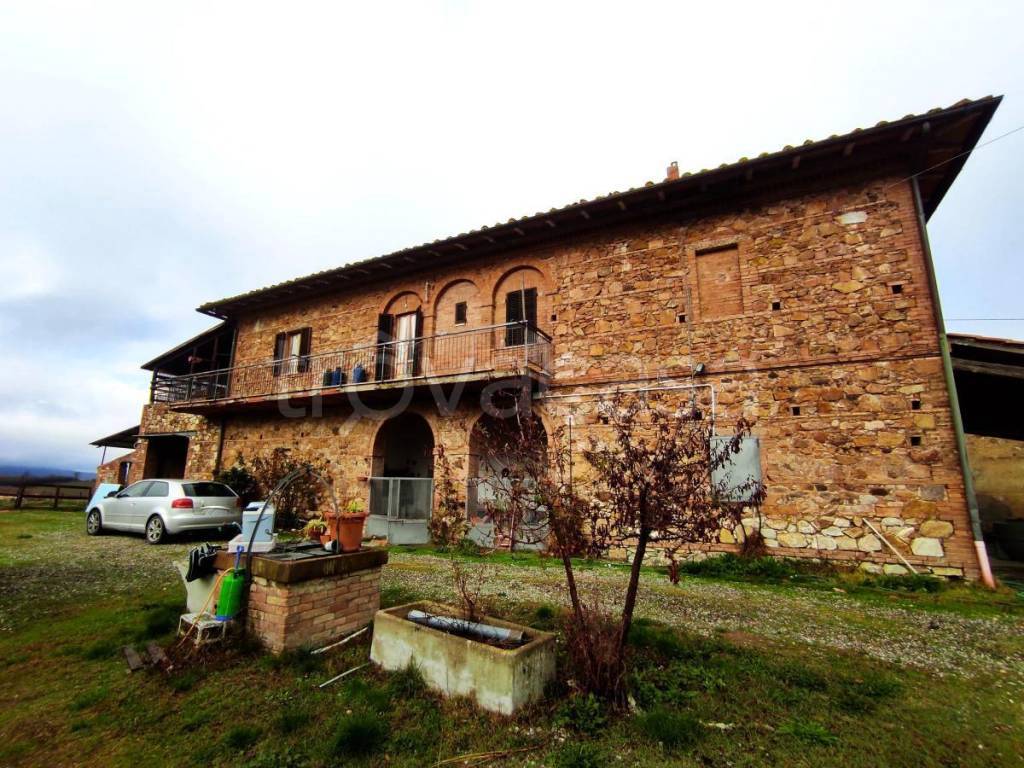 Casale in vendita a Montalcino strada provinciale della badia di sant'antimo