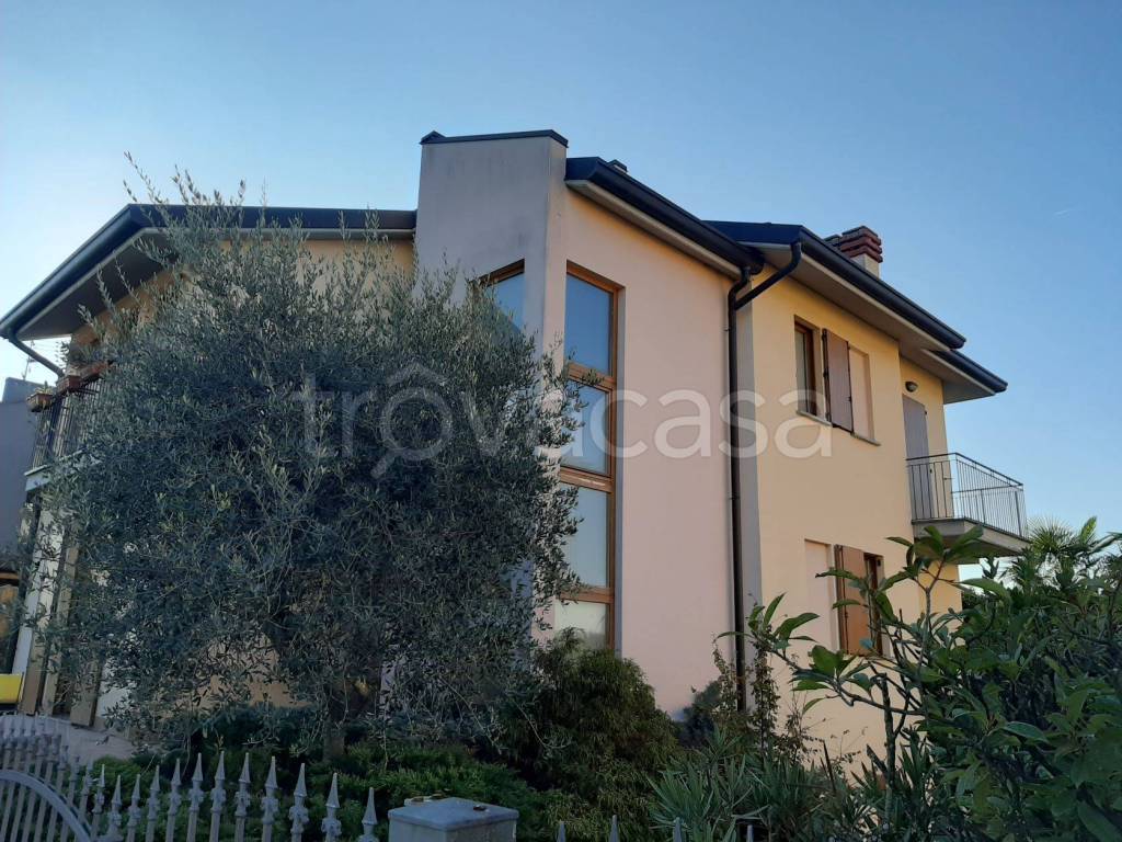 Villa in vendita a Brignano Gera d'Adda