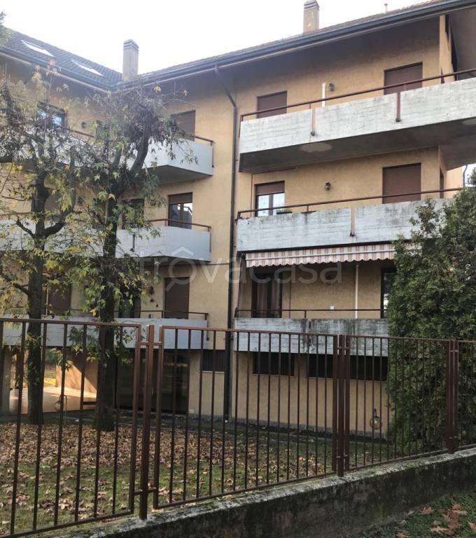 Appartamento in vendita a Olgiate Olona via Secchia