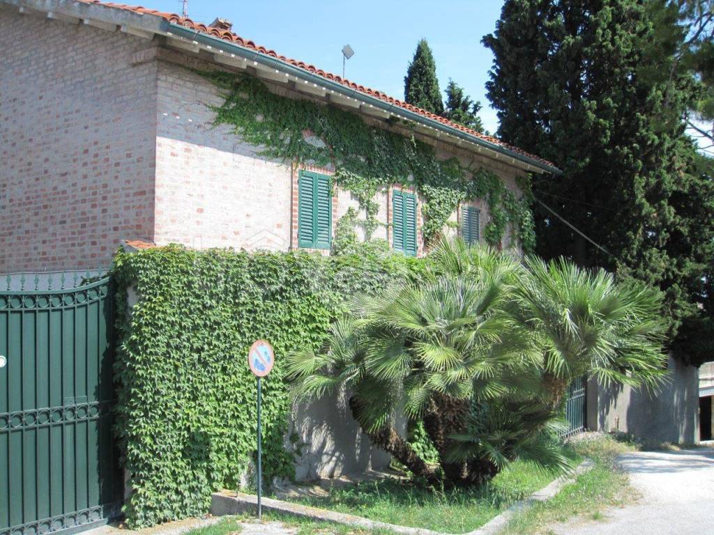 Villa in vendita a Potenza Picena viale Trieste 1