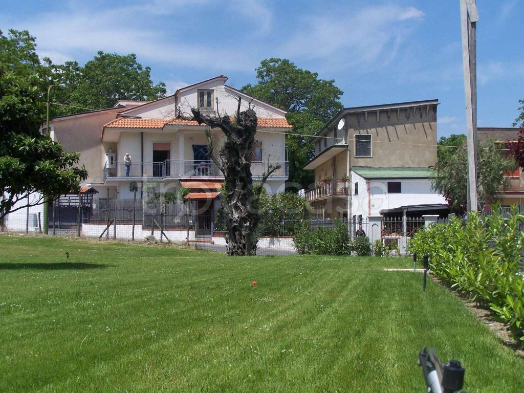 Villa in vendita a Lauro via Provinciale Pignano snc