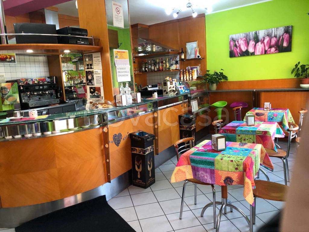 Bar in in vendita da privato a Cernusco sul Naviglio via Napo Torriani, 4