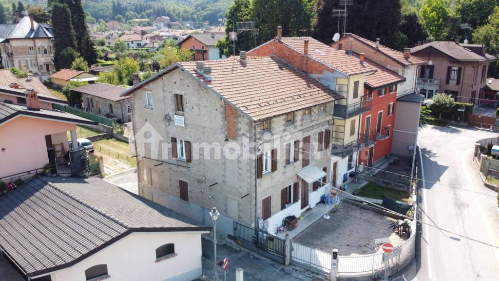 Villa Bifamiliare in in vendita da privato a Boves via Vittorio Veneto, 55
