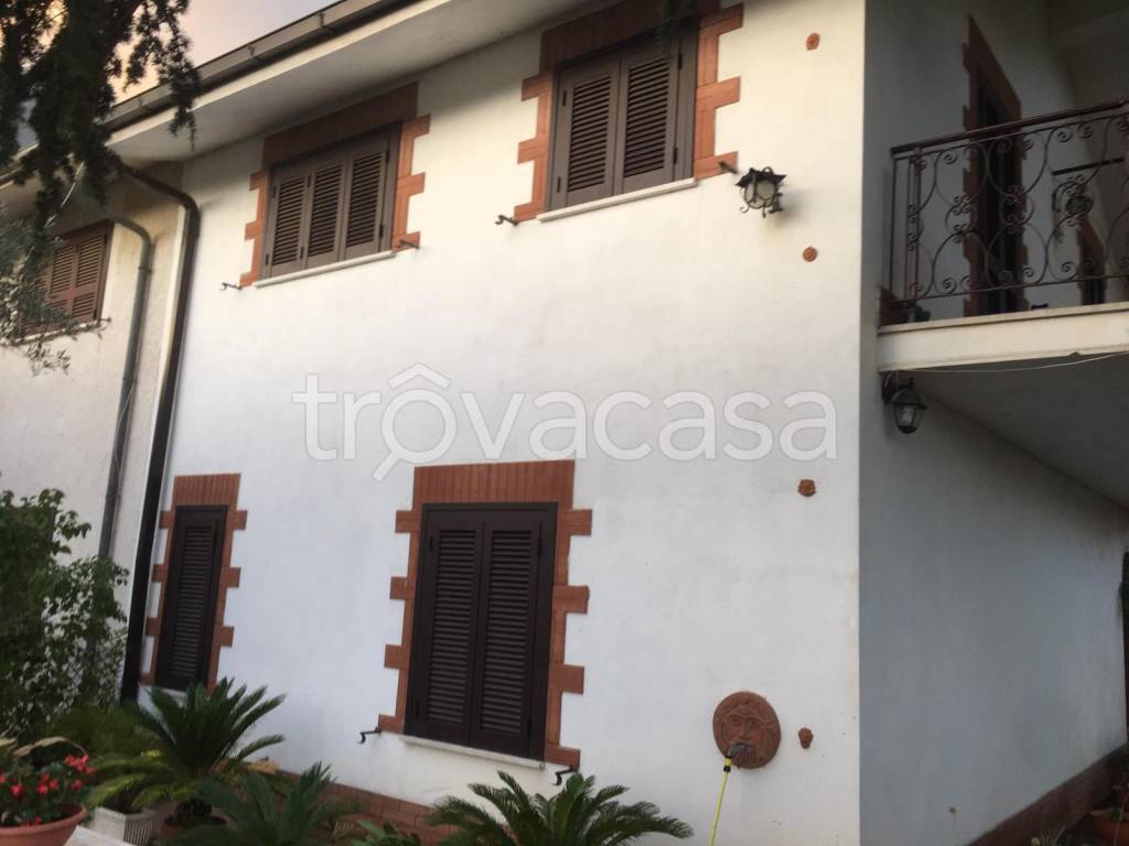 Villa Bifamiliare in vendita ad Anagni