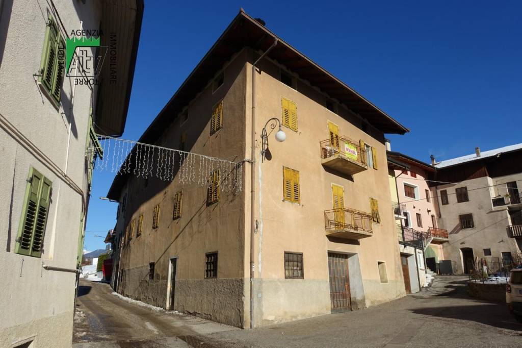 Appartamento in vendita a Predaia predaia, frazione Segno via Villa