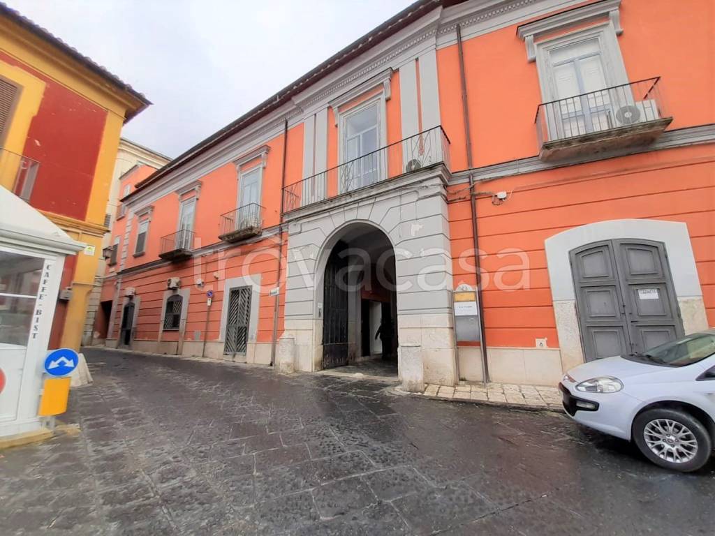 Appartamento in vendita a Maddaloni piazza De Sivo