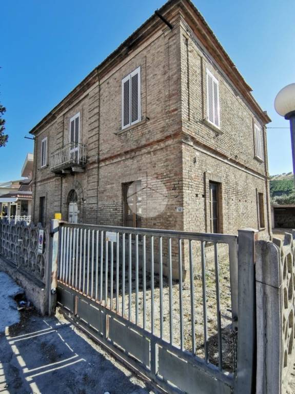 Villa in in vendita da privato a Tortoreto via Nazionale Adriatica, 134