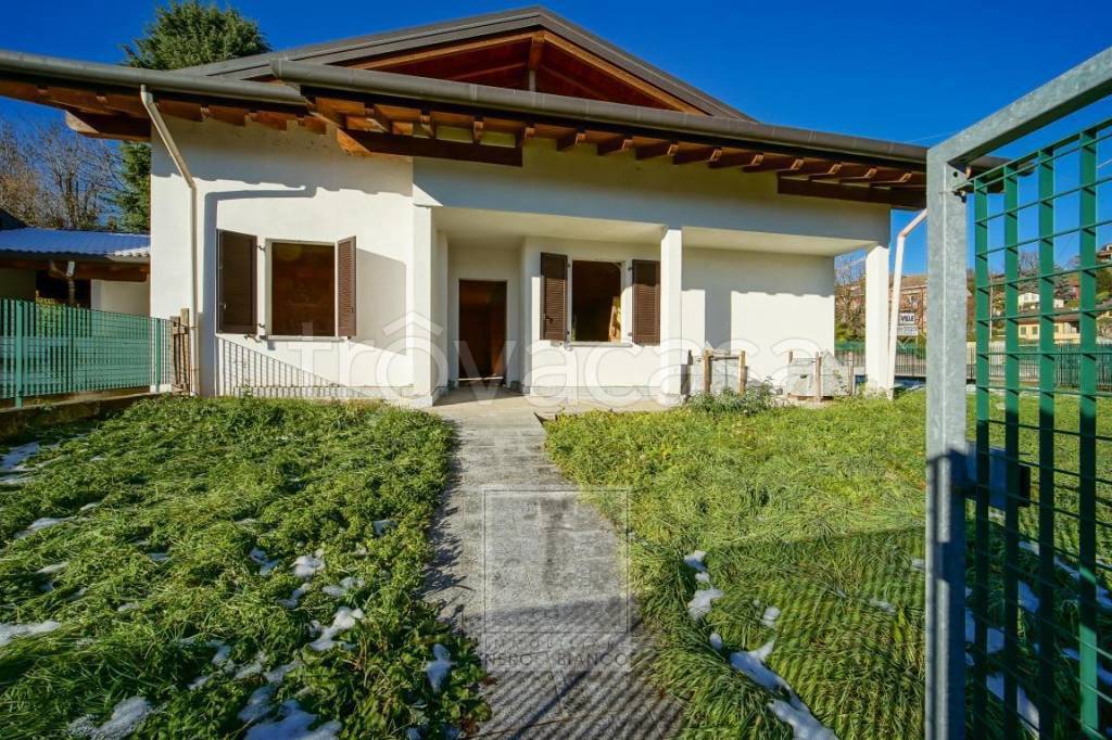 Villa in vendita a Robbiate via donna ida fumagalli