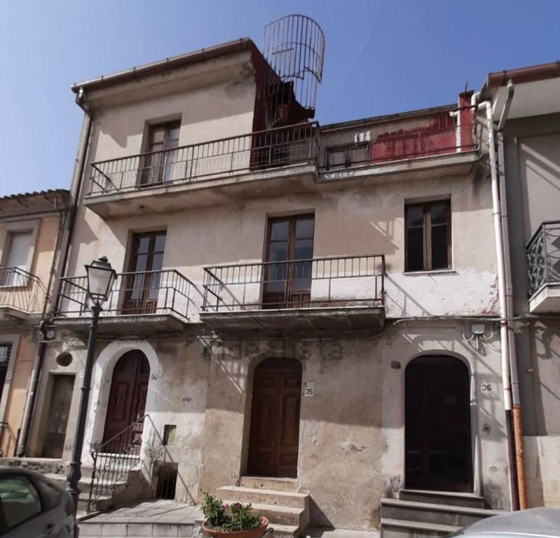 Casa Indipendente in vendita a Francavilla Angitola piazza Tenente Michele Solari