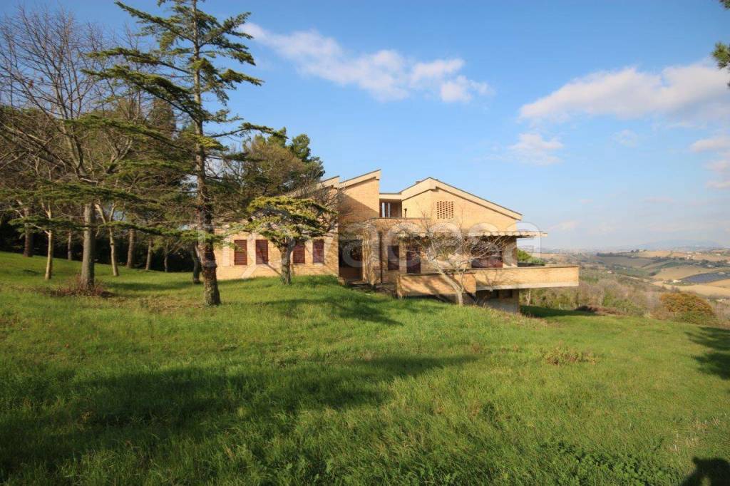 Villa Bifamiliare in vendita a Morrovalle via Giuseppe Verdi