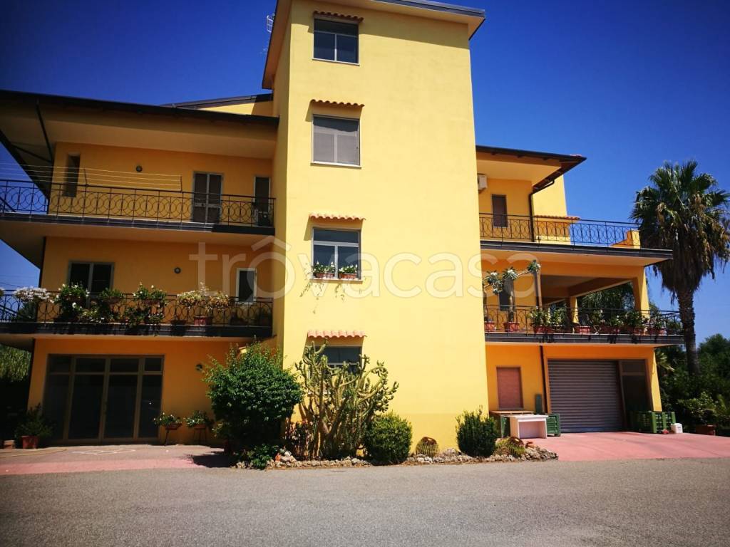 Appartamento in in vendita da privato a Locri contrada Licino