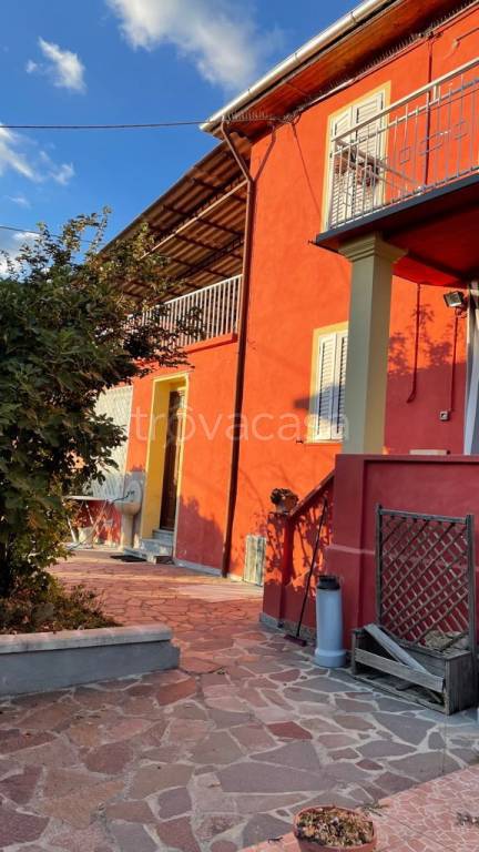 Villa in in vendita da privato a Calliano strada Perrona, 37