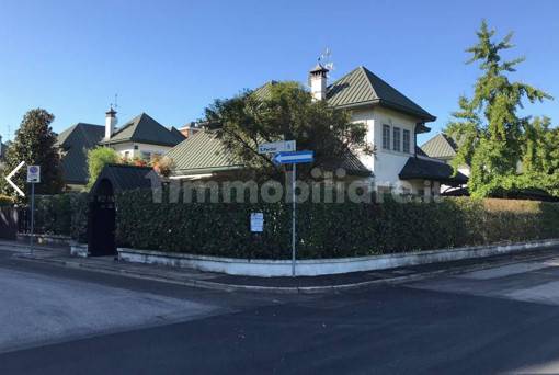 Villa in in vendita da privato a Segrate via Olgettina