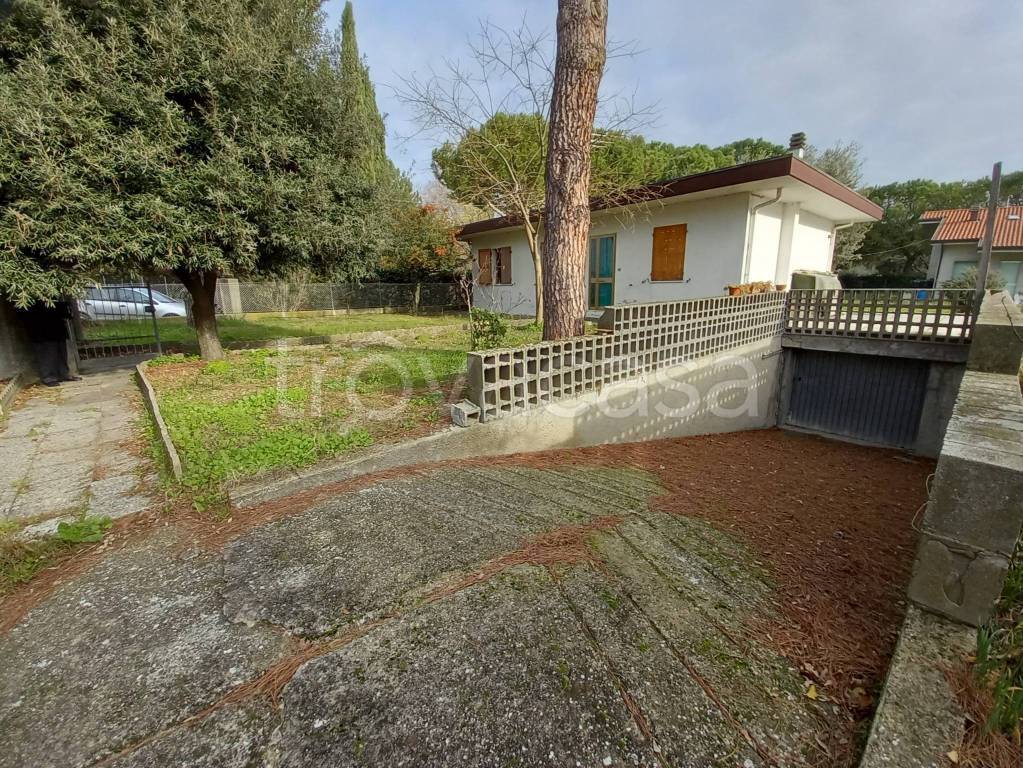 Villa in vendita a Rimini via Carpinello