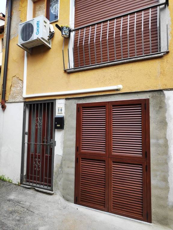 Appartamento in in vendita da privato a Cugliate-Fabiasco via Colonia Manio