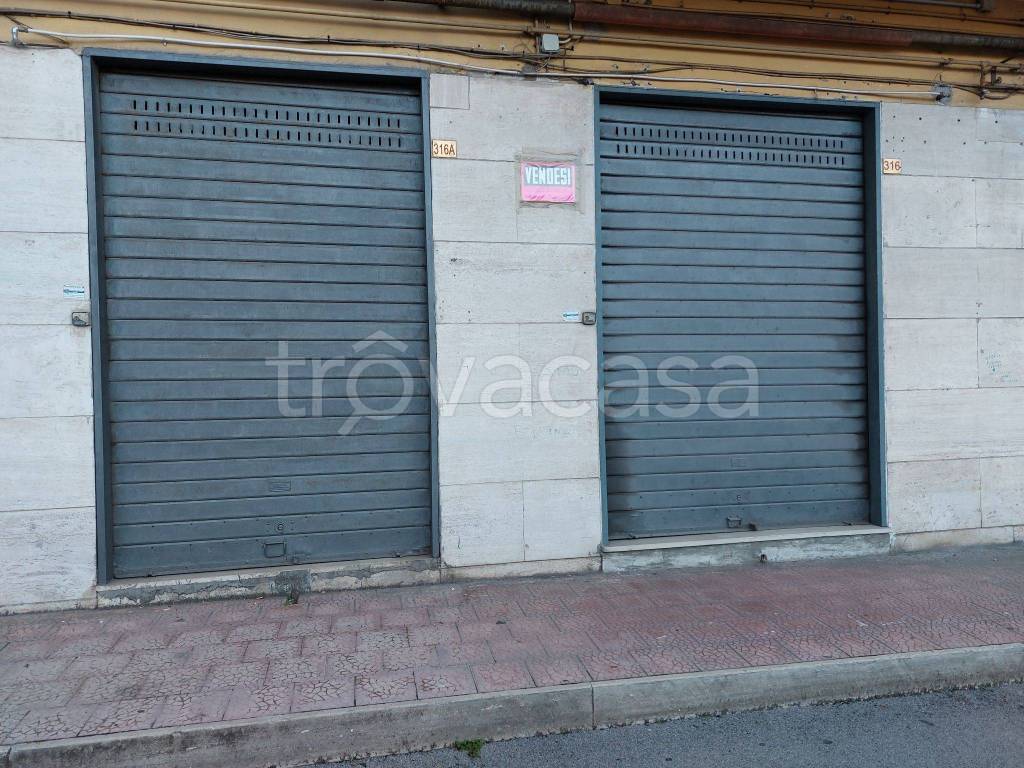 Garage in vendita a Napoli via delle Repubbliche Marinare, 340