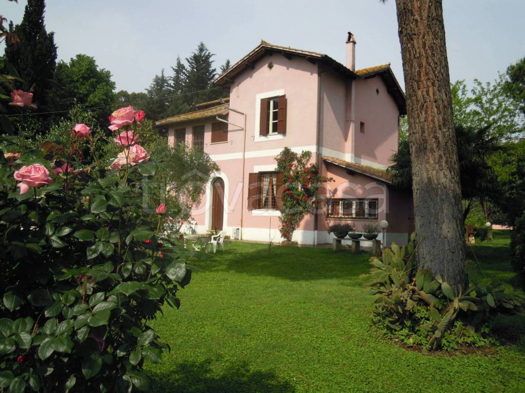 Villa in vendita a Capena via Tiberina