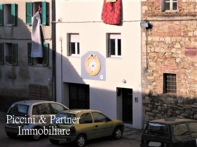 Casa Indipendente in vendita a Perugia via Interna, 1
