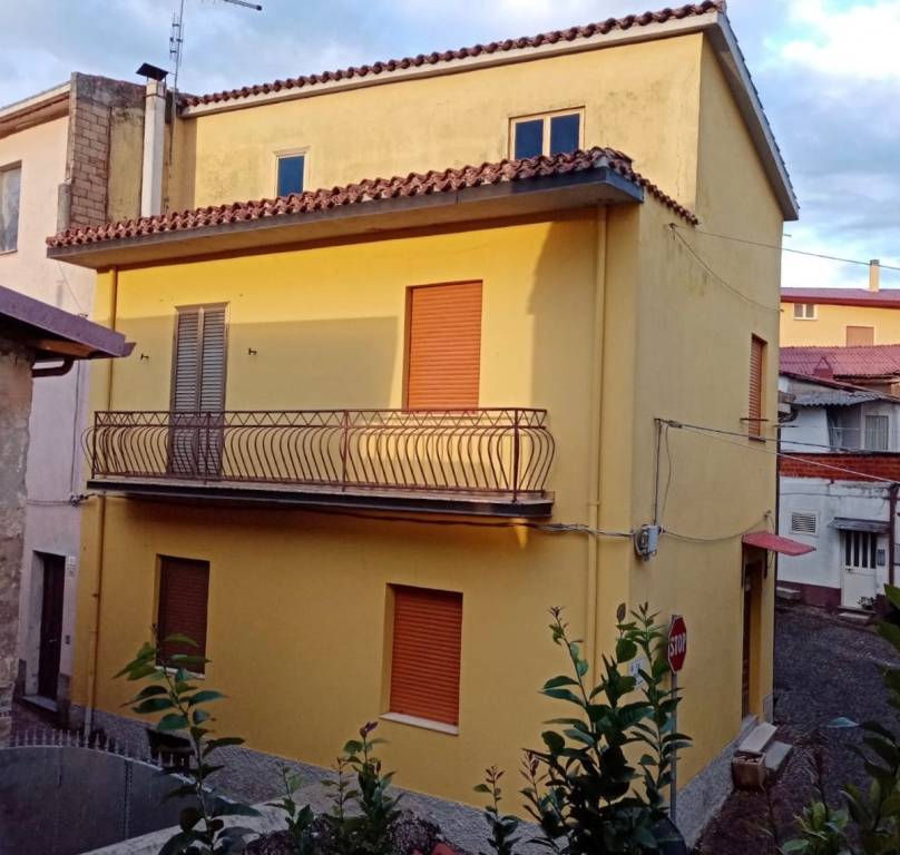 Casa Indipendente in in vendita da privato a Sorgono via Medau, 10