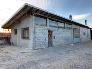 Capannone industriale in in affitto da privato a brebbia via don luigi mari, 7