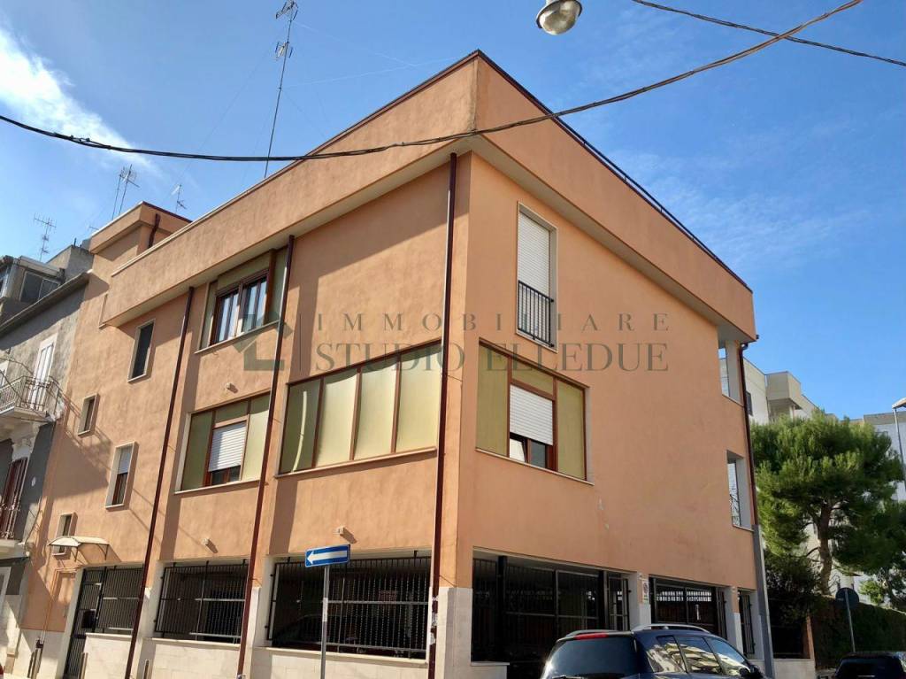 Casa Indipendente in vendita a Bari via capitano michele milano, 44