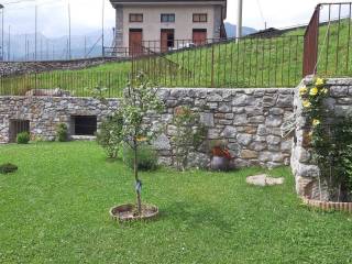 Garage in vendita a gromo piazza trento, snc