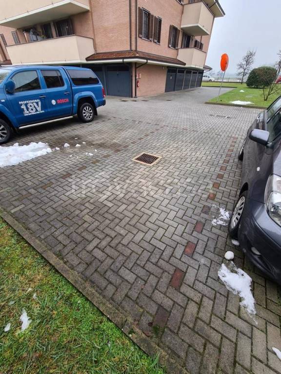 Posto Auto in vendita a San Giuliano Milanese via Michele Novaro, 4