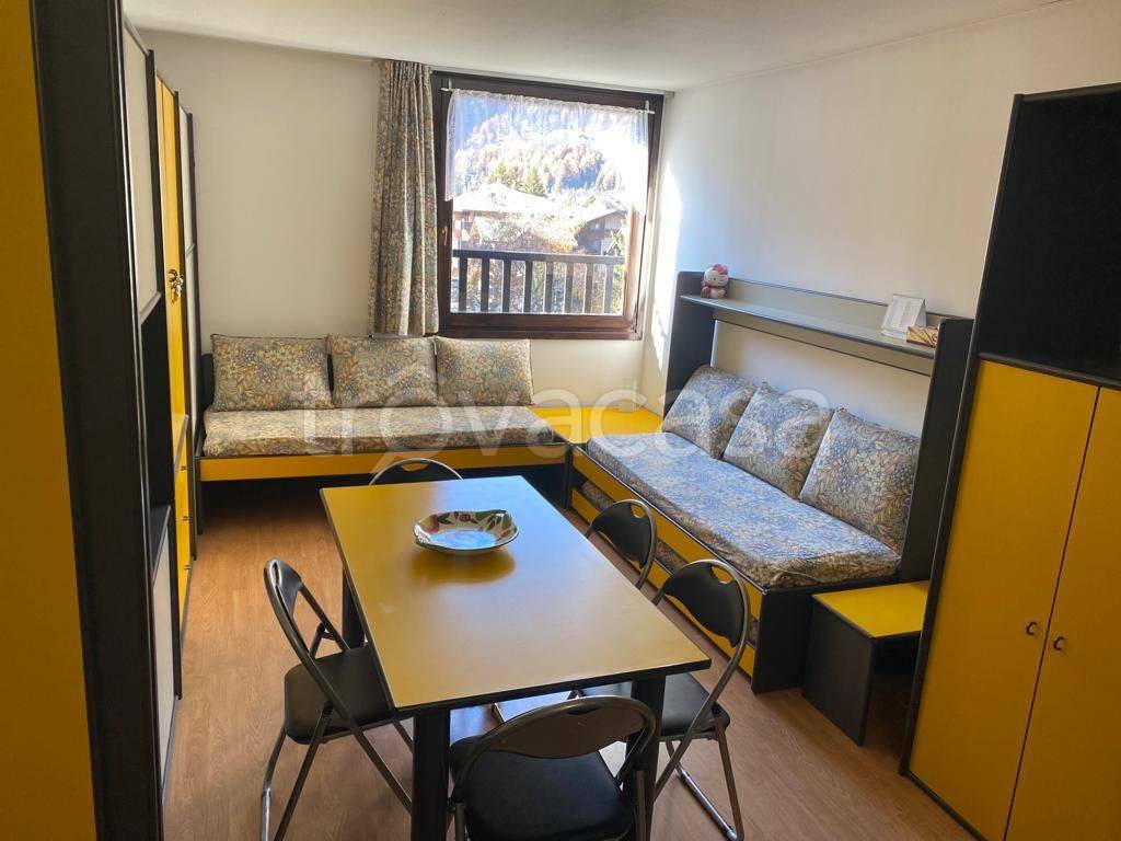 Appartamento in in affitto da privato a Bormio via Cacciatori delle Alpi, 7