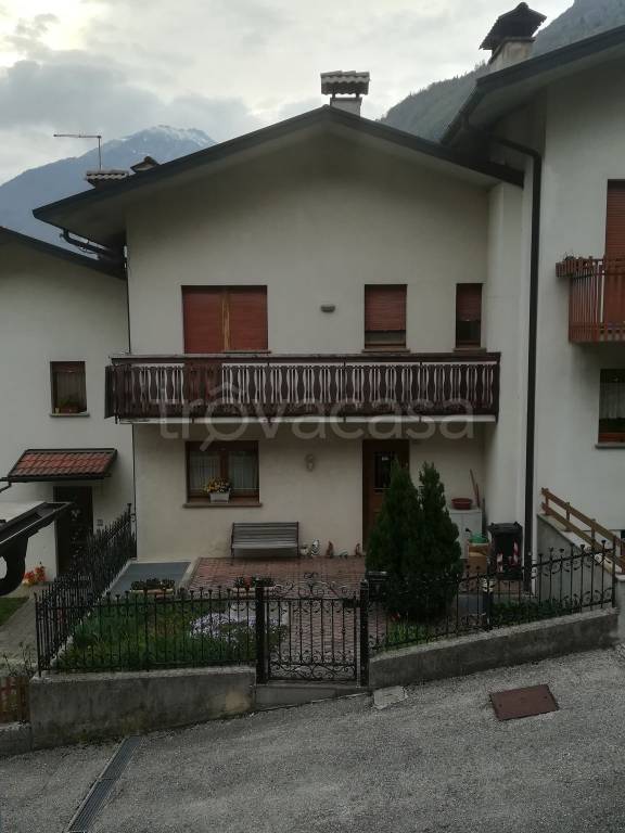 Villa a Schiera in in vendita da privato a Longarone via Igne, 231