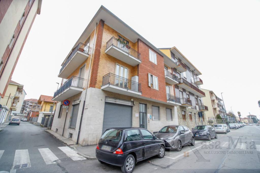 Garage in vendita a Settimo Torinese via Regio Parco, 24