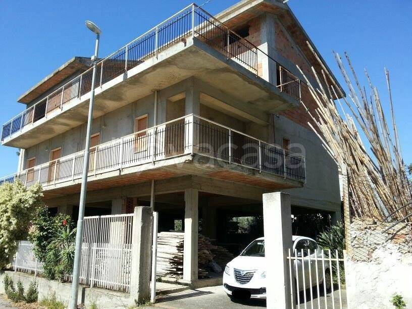 Villa Bifamiliare in in vendita da privato a Brancaleone via Zelante, 11