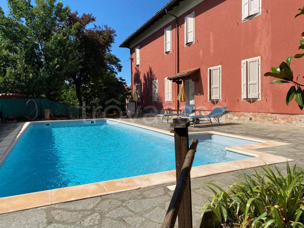 Villa in vendita a Torrazza Coste via Roma