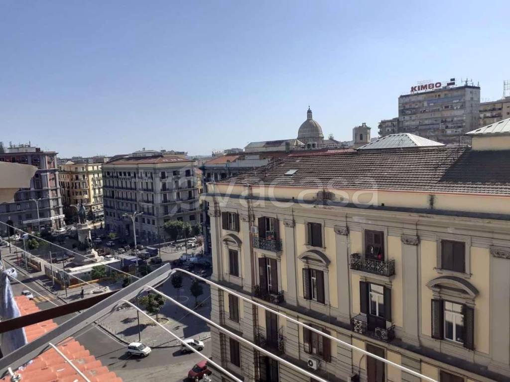 Appartamento in vendita a Napoli corso Giuseppe Garibaldi, 355