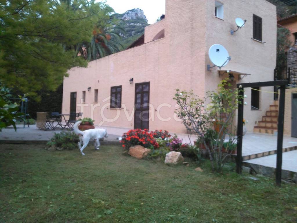 Villa in in vendita da privato a Finale Ligure contrada Valle