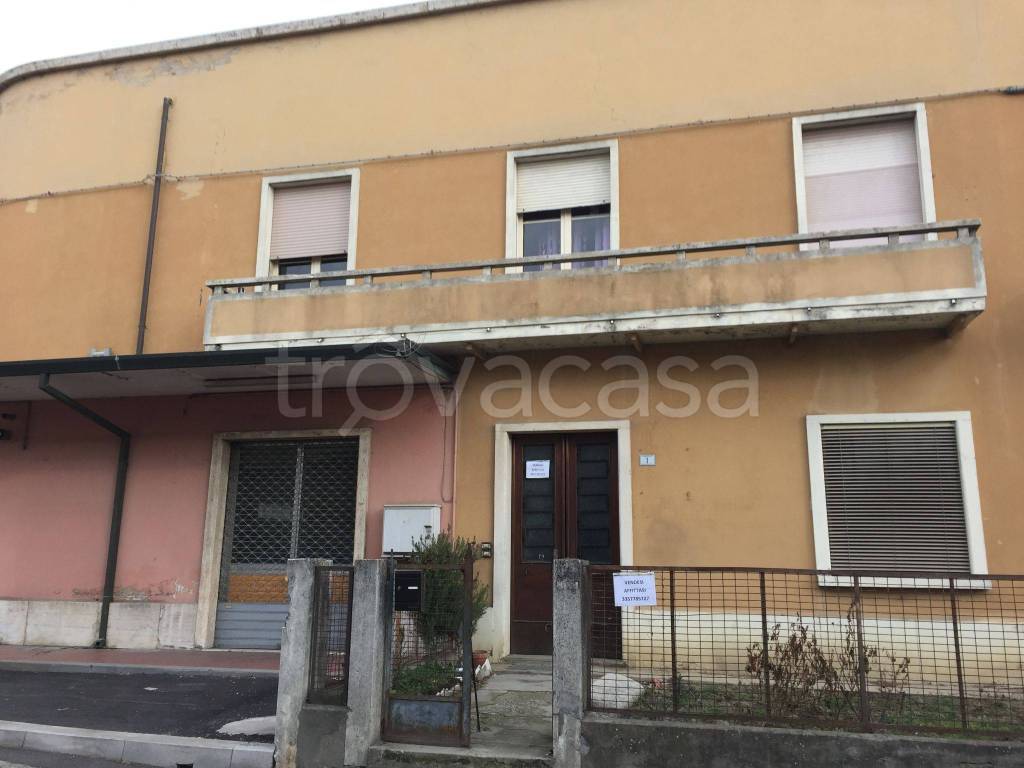 Casa Indipendente in in vendita da privato a Lugo via Stradone Bentivoglio, 1