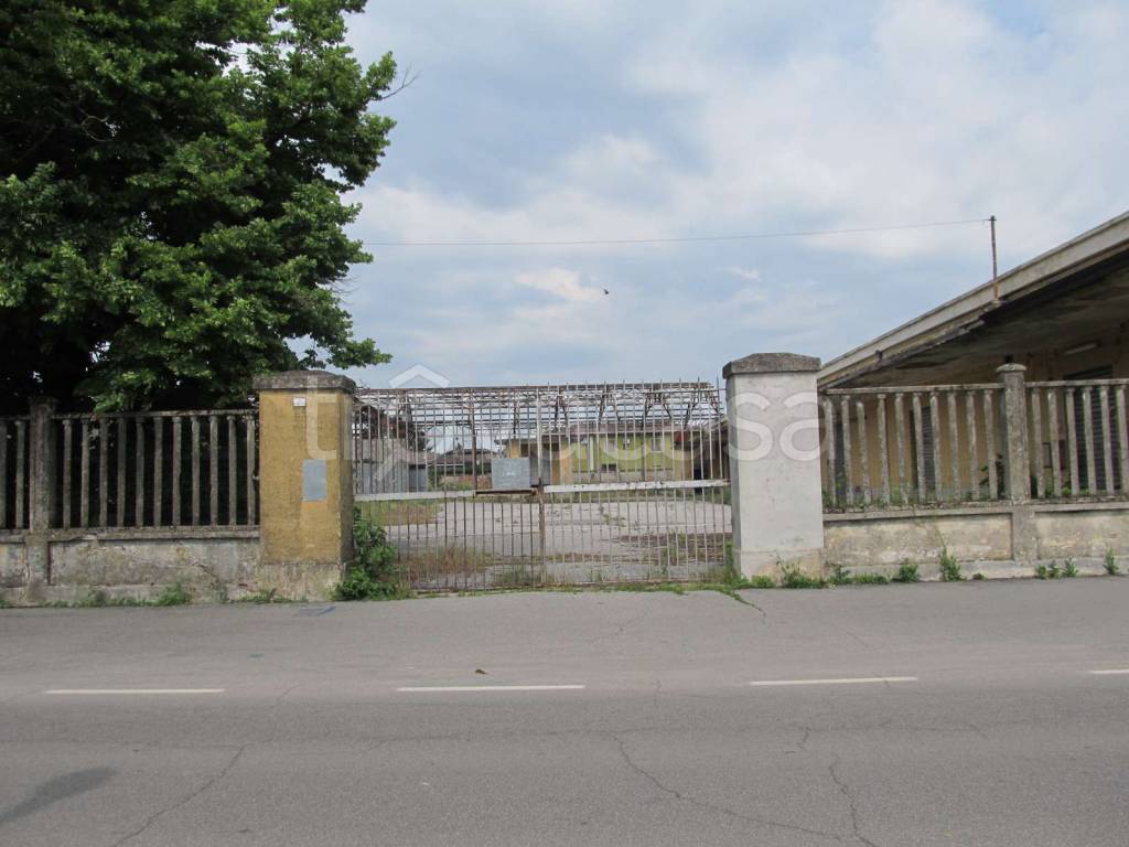 Capannone Industriale in vendita a Gottolengo via Bonfiglio Perini, 7