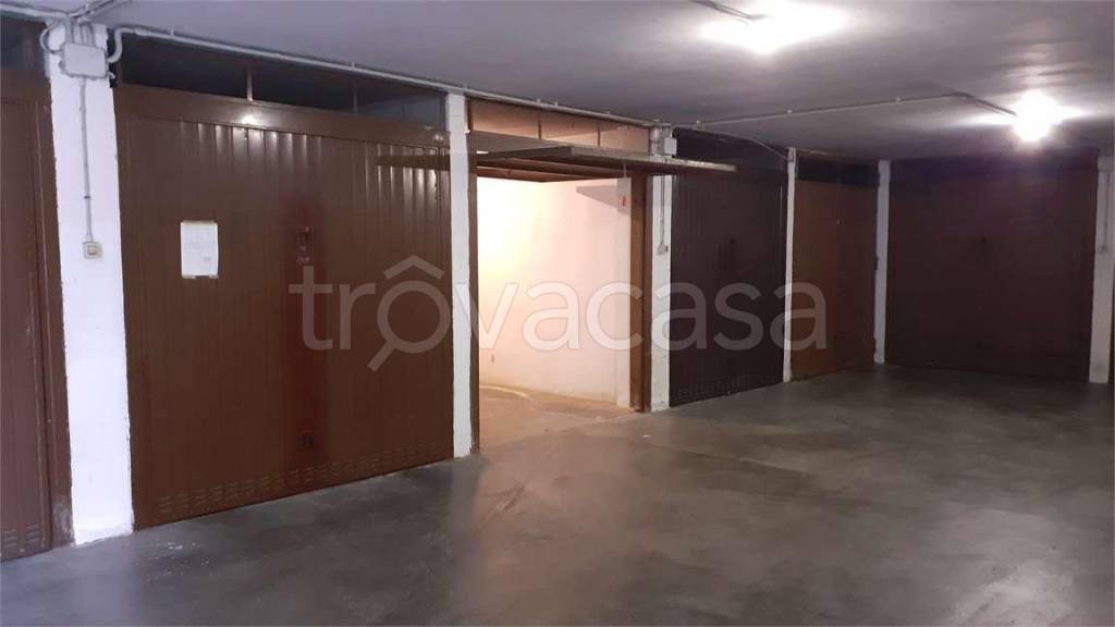 Garage in vendita ad Asti via galimberti