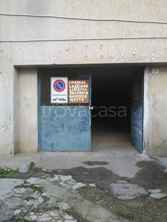 Garage in vendita a Palermo via Felix Mendelssohn, 39