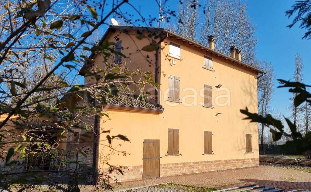 Colonica in vendita a Correggio via San Biagio