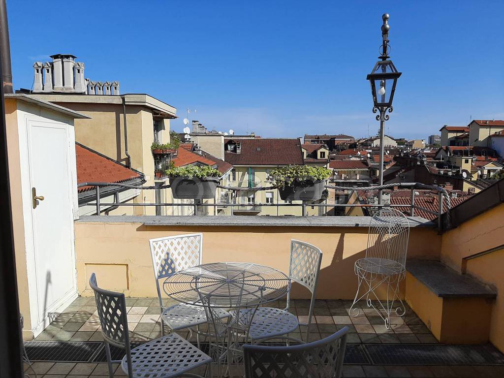 Appartamento in affitto a Torino via Valeggio, 26