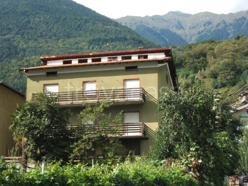 Casa Indipendente in vendita a Berbenno di Valtellina via Privata Capitani, 34