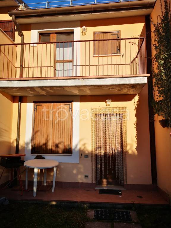 Appartamento in vendita a Rocca di Mezzo via Antonio del Fante