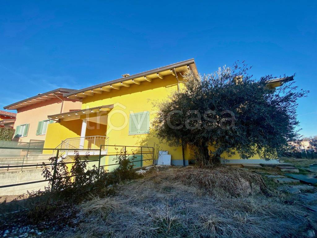 Villa in vendita a Quaregna Cerreto via Fra' Dolcino