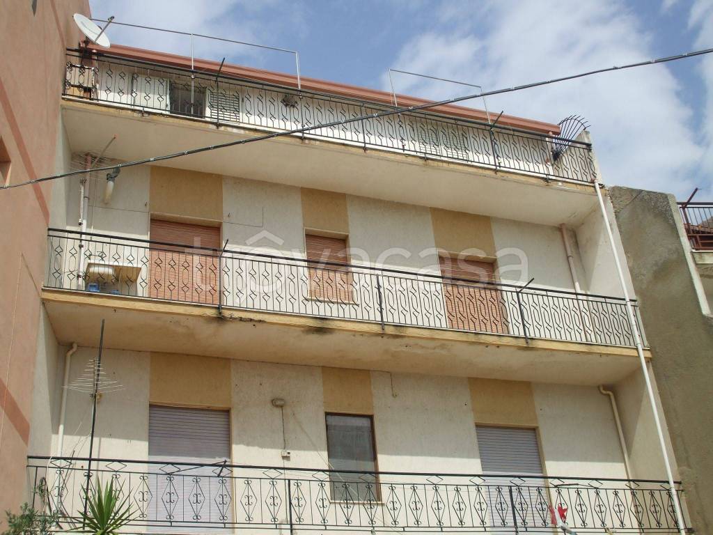 Appartamento in in vendita da privato a Motta San Giovanni via Fratelli Minoliti, 3