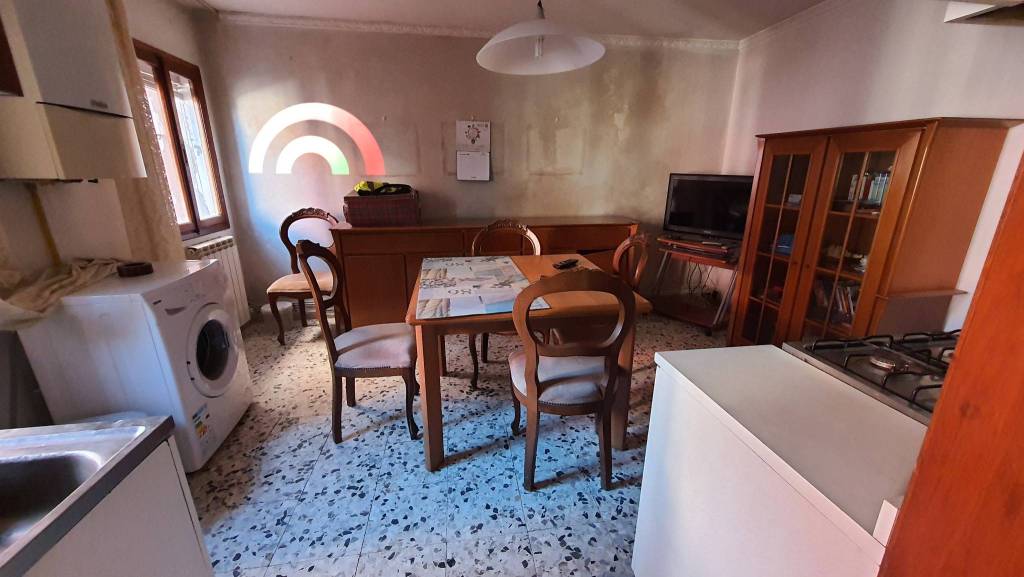 Casa Indipendente in vendita a Chioggia calle dei Bragadini, 450