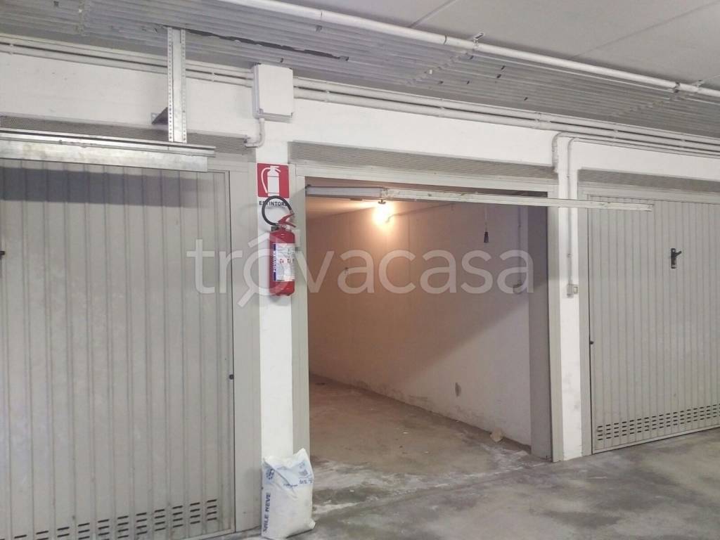 Garage in affitto a Venezia via Cappuccina, 86