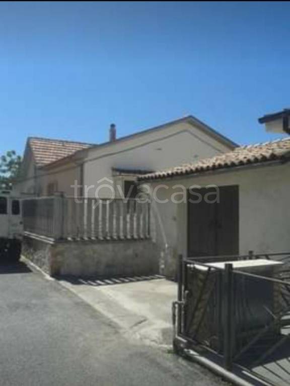 Villa a Schiera in in vendita da privato a Roccacasale via Roma, 37