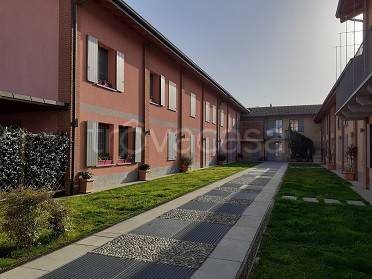 Villa a Schiera in vendita ad Albairate strada per Riazzolo, 9