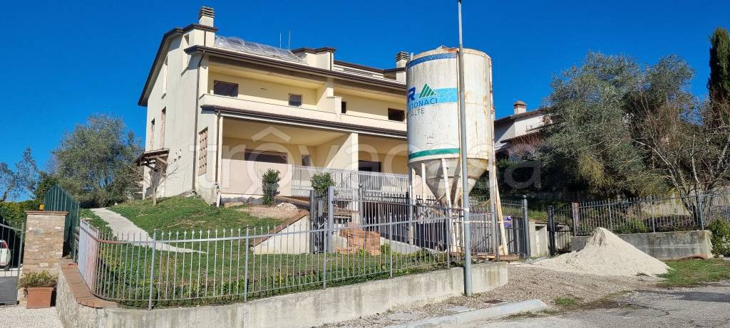 Villa Bifamiliare in vendita a Perugia strada Collina del Sole, 41